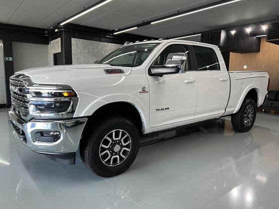 RAM 3500 6.7 I6 TURBO DIESEL LIMITED LONGHORN CD 4X4  AUTOMÁTICO